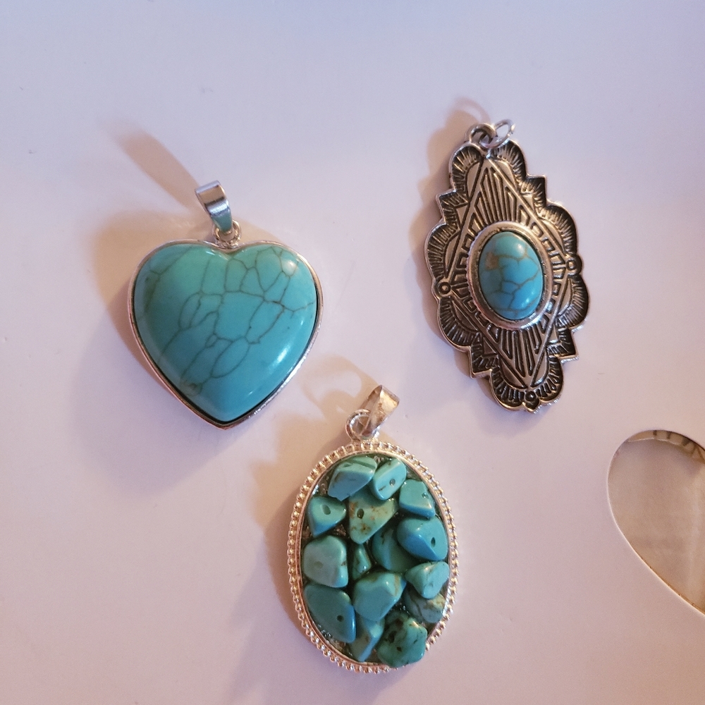 3 pendants